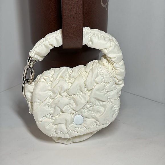 Mini Quilted Puffer Pouch #1033 - Picture 3 of 4